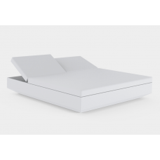 vela square daybed with 2 reclining backrests